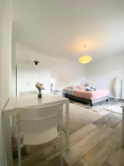 Studio Clara - proche gare et aéroport, balcon – photo 2