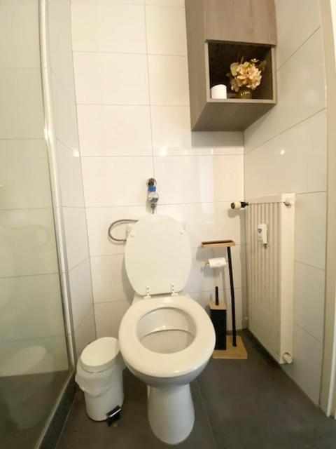Studio Clara - proche gare et aéroport, balcon – photo 13