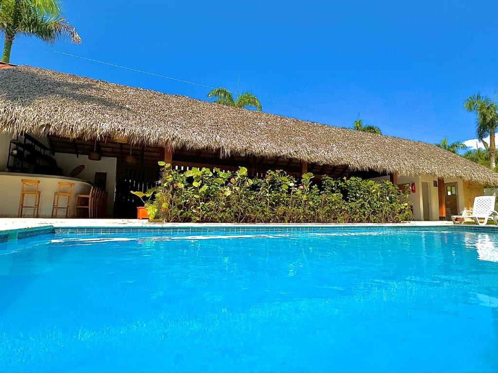 Bazén v ubytování La Curadiña - Encuentro Surf Resort nebo v jeho okolí