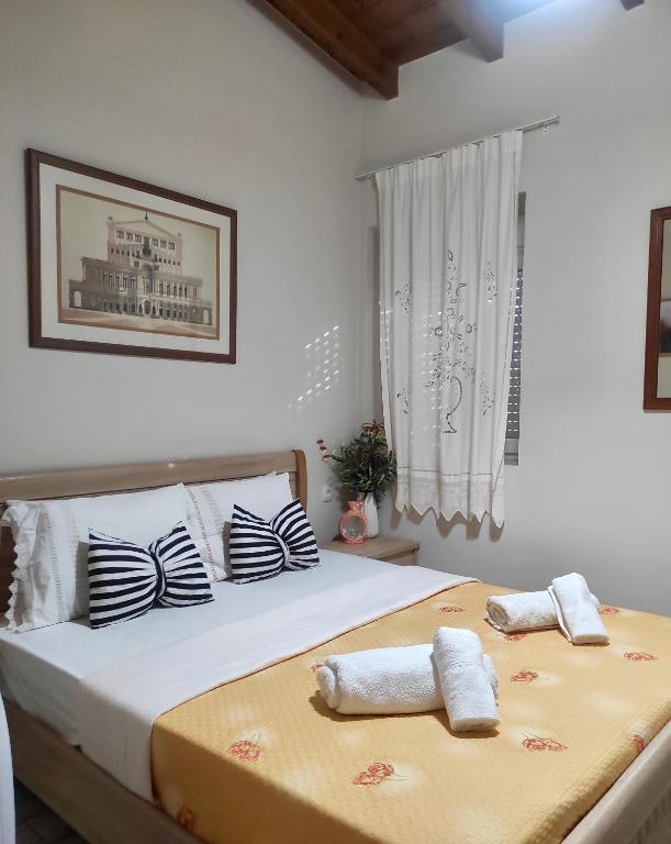 Postel nebo postele na pokoji v ubytování Villa Asterousia with Heated Jacuzzi, BBQ & Lounge