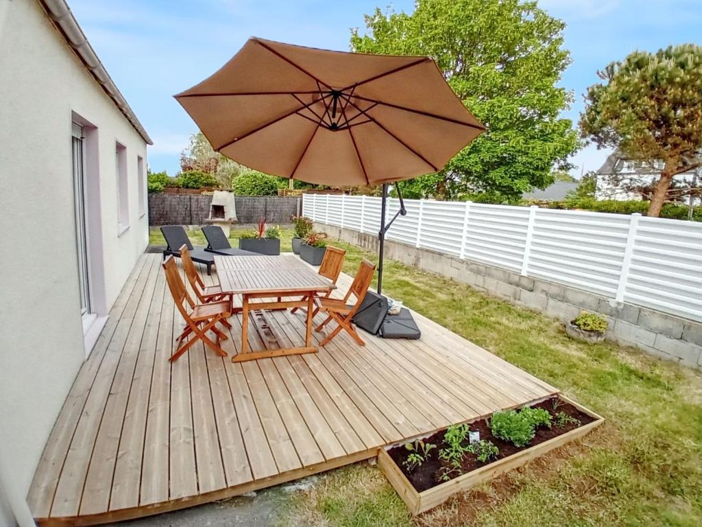 Vonkajšia záhrada v ubytovaní Maison charmante à Concarneau avec spa extérieur