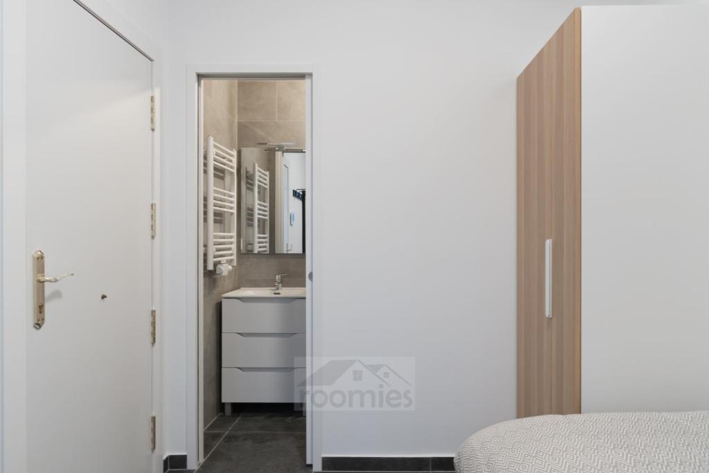 Roomies Luxembourg Centre Gare - Resim 13