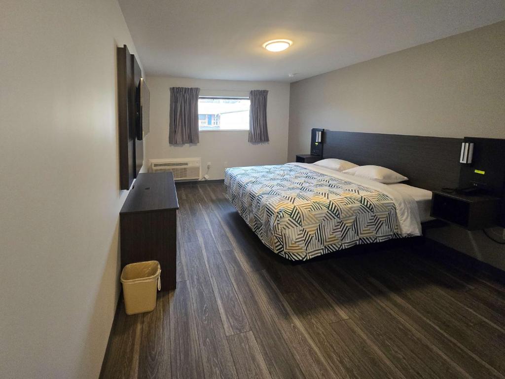 Postel nebo postele na pokoji v ubytování Motel 6 East Windsor, NJ Hightstown