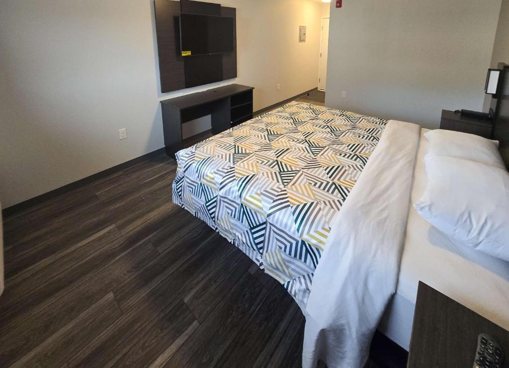 Postel nebo postele na pokoji v ubytování Motel 6 East Windsor, NJ Hightstown
