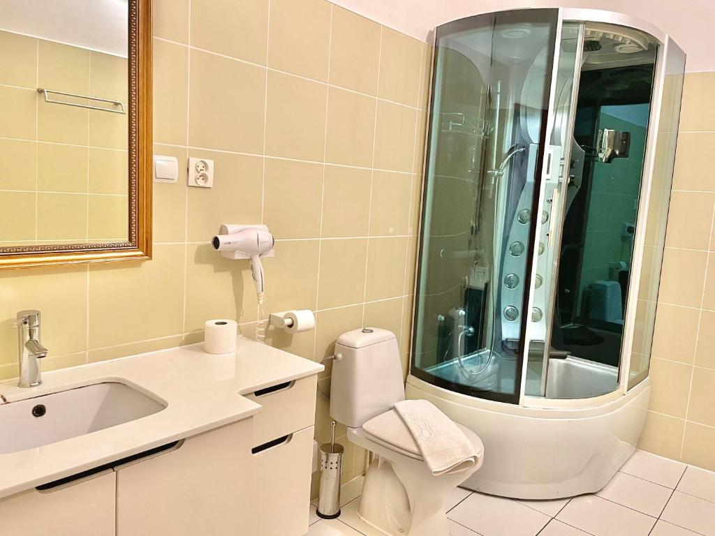 Kúpeľňa v ubytovaní Dwór Górny
