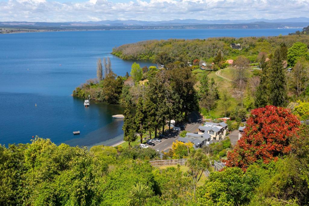 Taupo Lake House With Breathtaking Panoramic Views - Resim 37