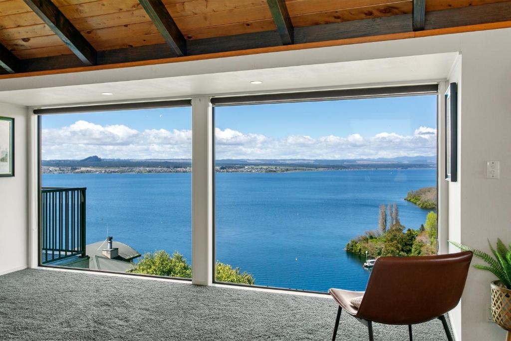 Taupo Lake House With Breathtaking Panoramic Views - Resim 26