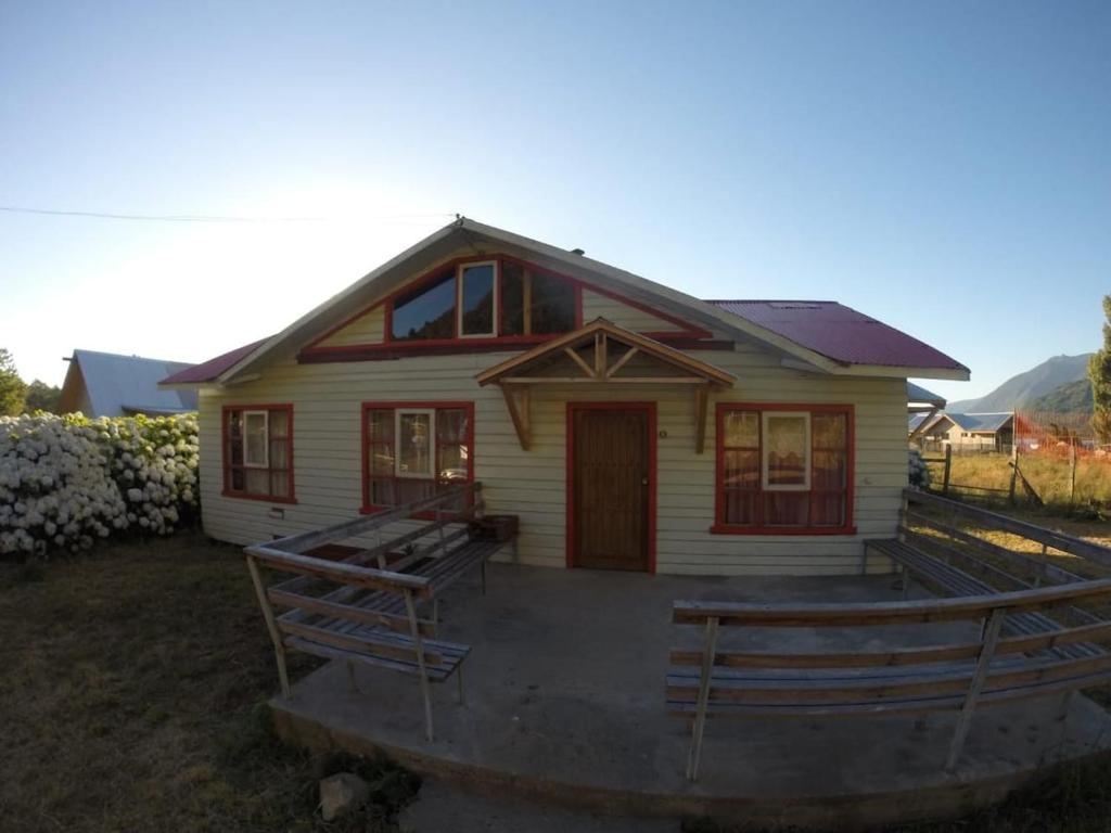 Το κτήριο όπου στεγάζεται  η παραθεριστική κατοικία