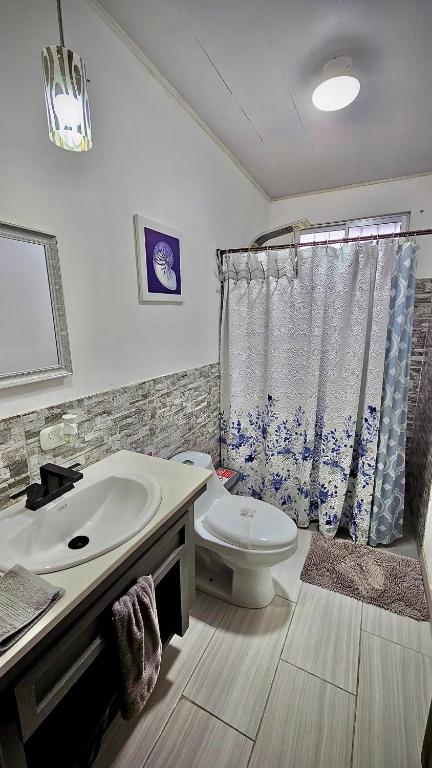 Koupelna v ubytování Cabaña Rio Blamco