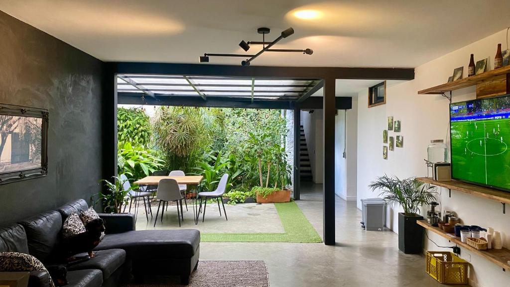 Posezení v ubytování Casa Mosaiko Primer Parque Laureles