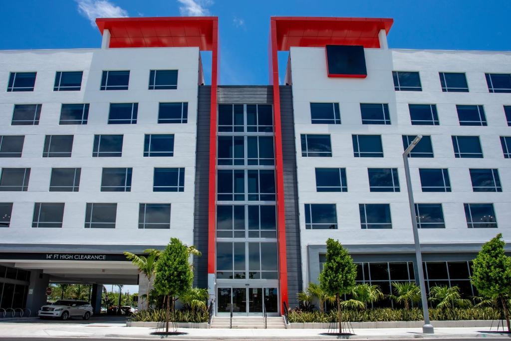 Kompose Boutique Hotel Miami Airport Northwest 25th Street Miami Fl