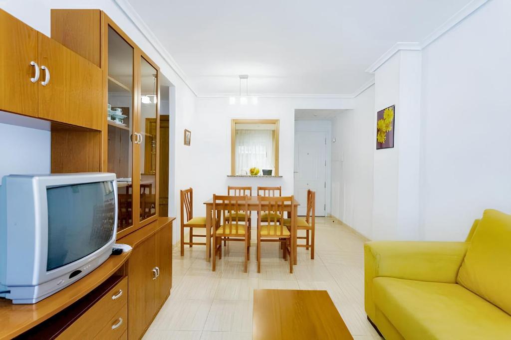 Kuchyňa alebo kuchynka v ubytovaní Modern apartment in Oropesa, 60 m², with shared pool