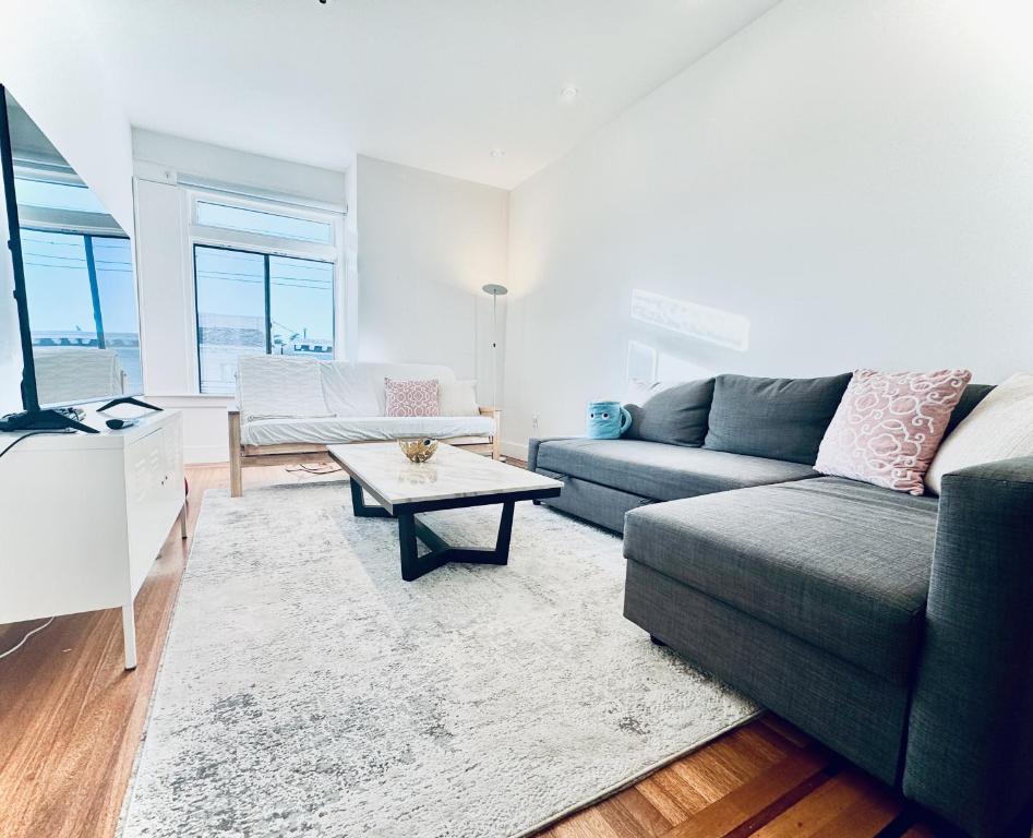 Χώρος καθιστικού στο Golden Gate Park Luxury 4BR - 2BA in San Francisco