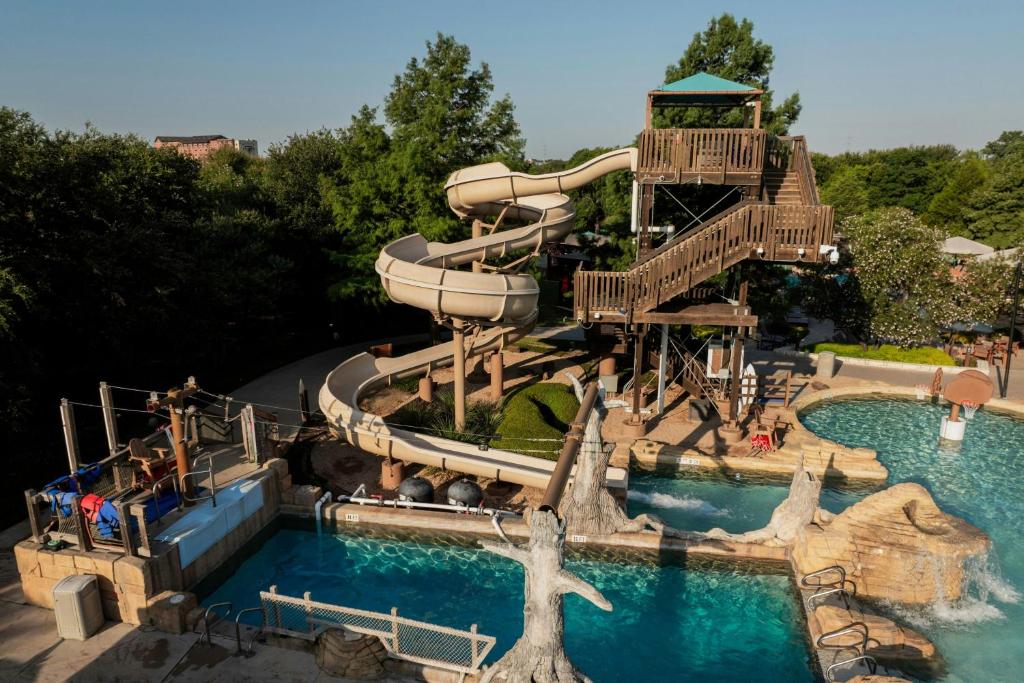 Gaylord Texan Resort and Convention Center photo