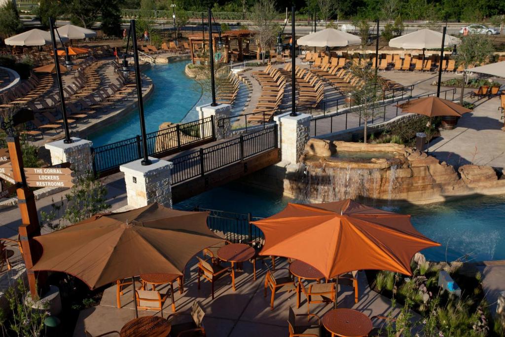 Gaylord Texan Resort and Convention Center photo