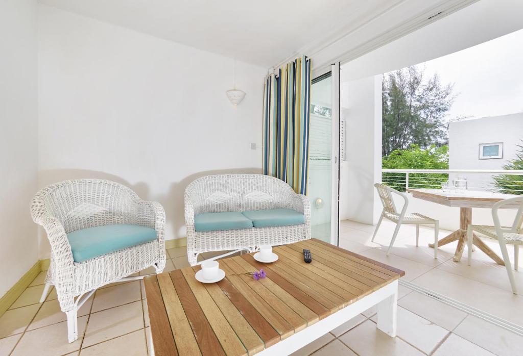 Le Beachclub - One-Bedroom Loft With Partial Sea And Garden View