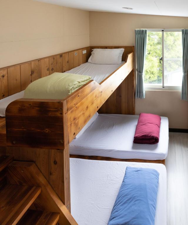 REST Book & Bed - Chambre Familiale Avec Salle De Bain Partagée