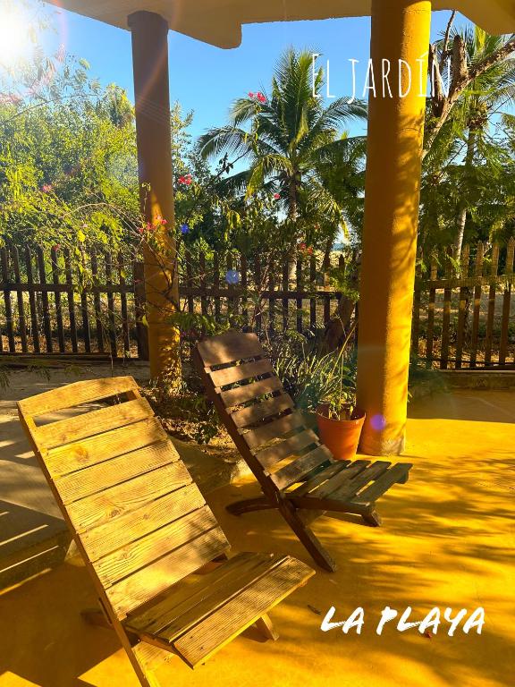 Κήπος έξω από το Hotel La Playa