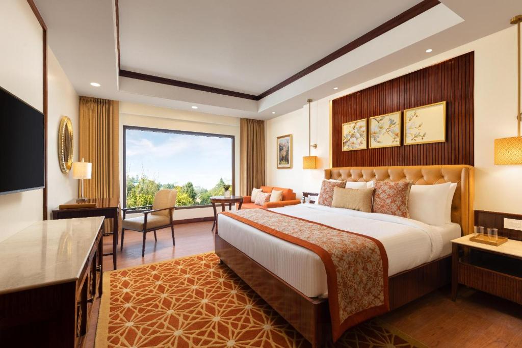 Postel nebo postele na pokoji v ubytování Fortune Resort Kalimpong - Member ITC Hotels' Group