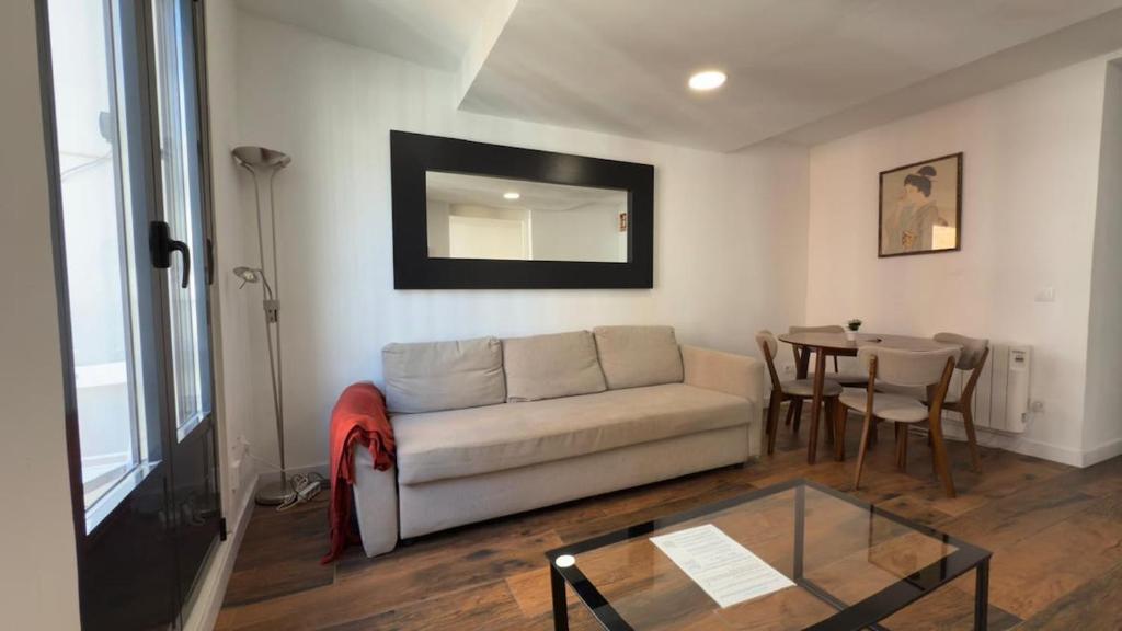 Central and Cozy in Madrid 3D