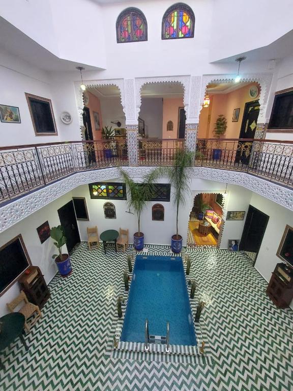 Bazén v ubytování Riad Zaid nebo v jeho okolí