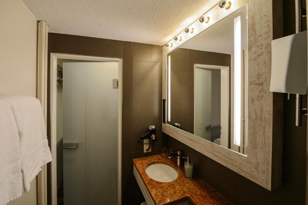 Alexander Guesthouse Zurich Old Town - Resim 29