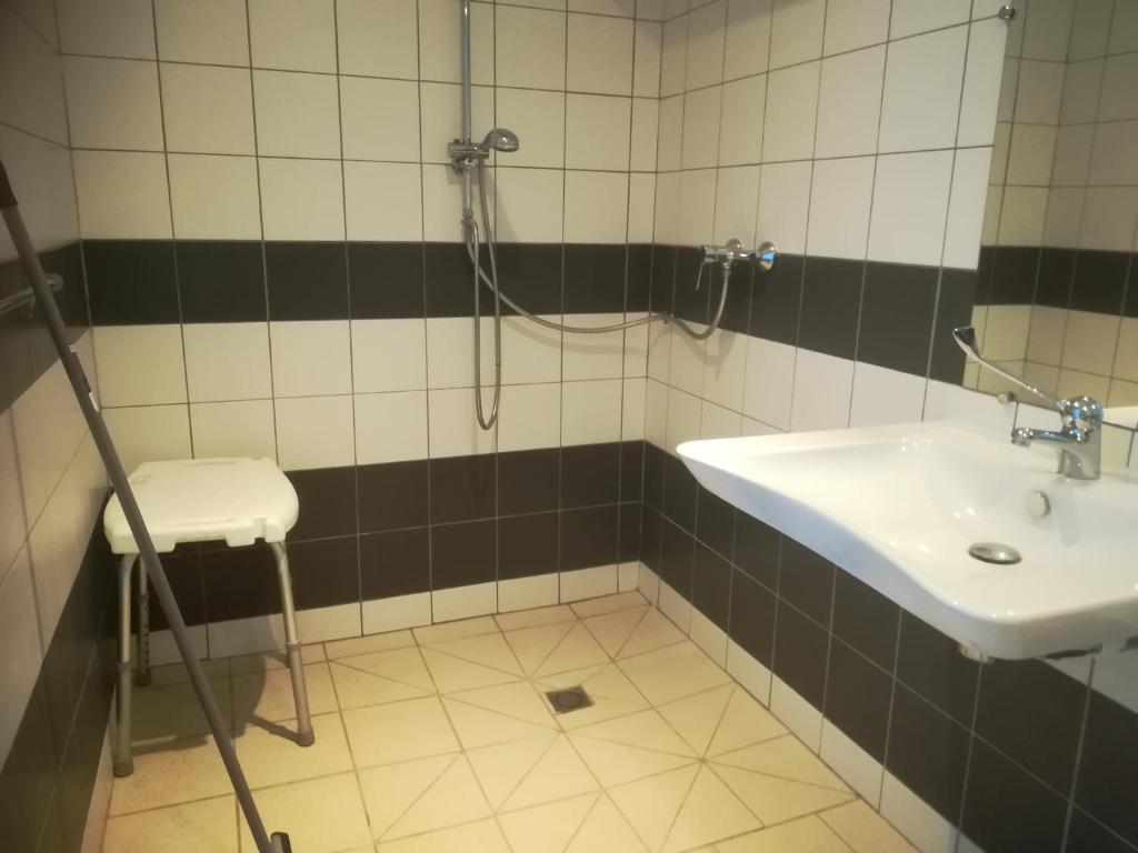 Koupelna v ubytování Gite de la Draye
