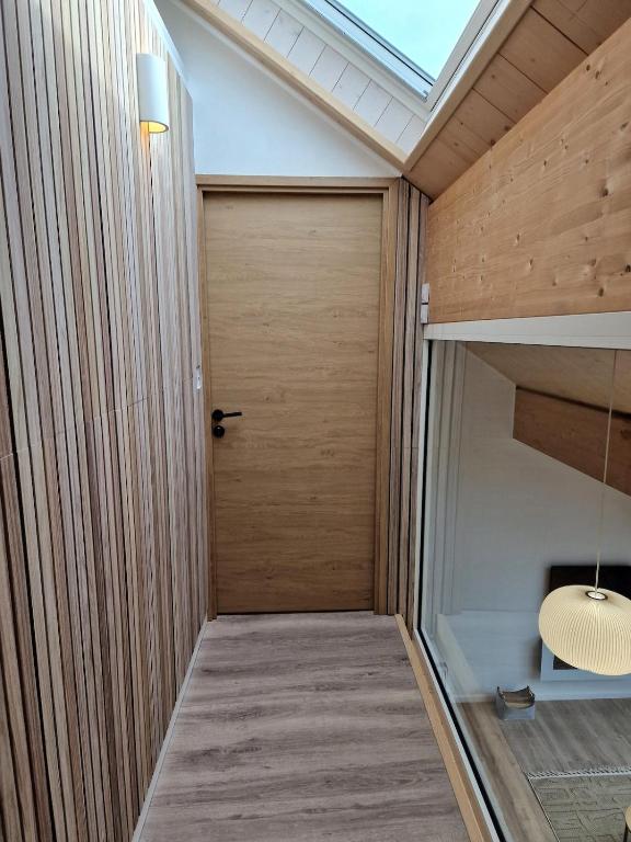 Koupelna v ubytování Duplex type chalet dans le Jura
