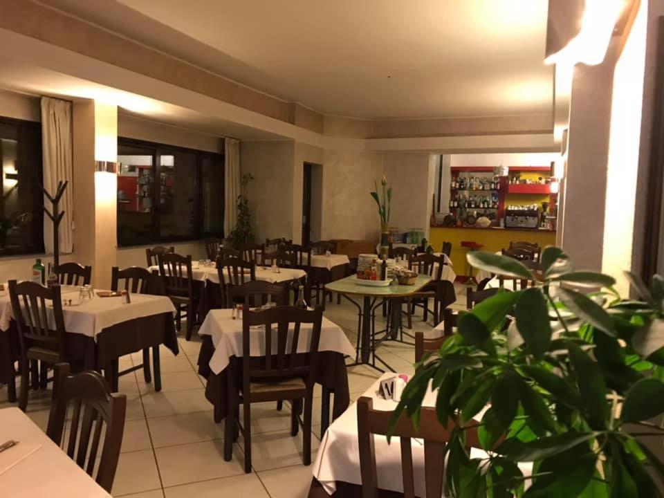 Restaurace v ubytování Hotel ristorante 2 Platani