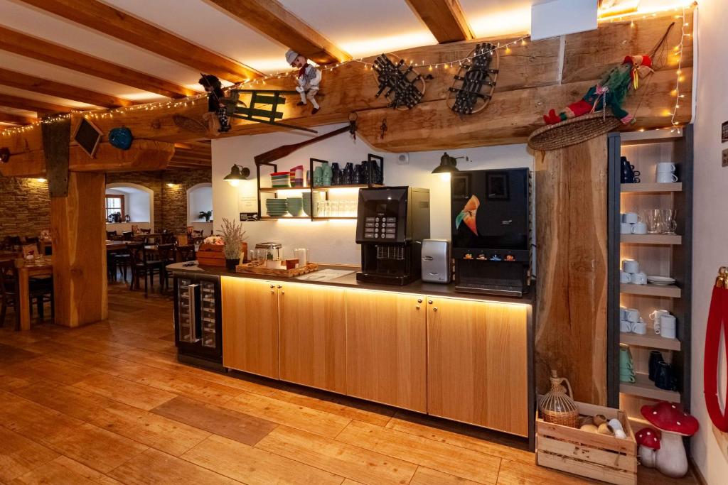Lounge nebo bar v ubytování Resort Mlýn Karolínka