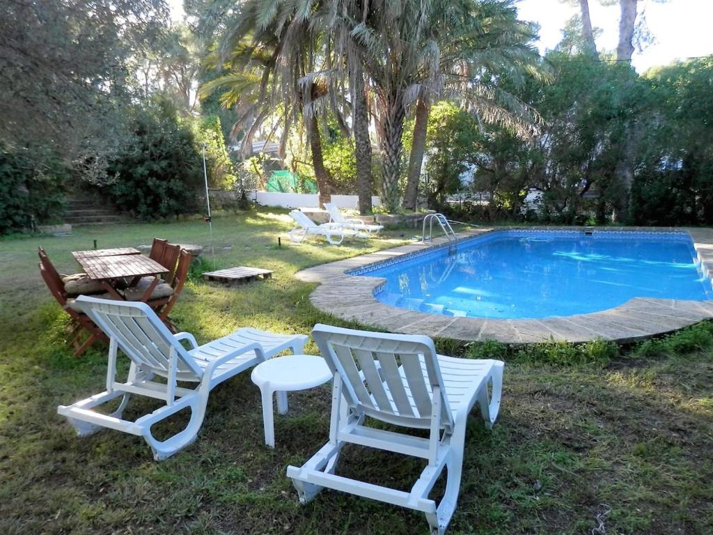 Gorgeous Cozy Villa 9 people, bbq, pool, 5min from beach - Villa