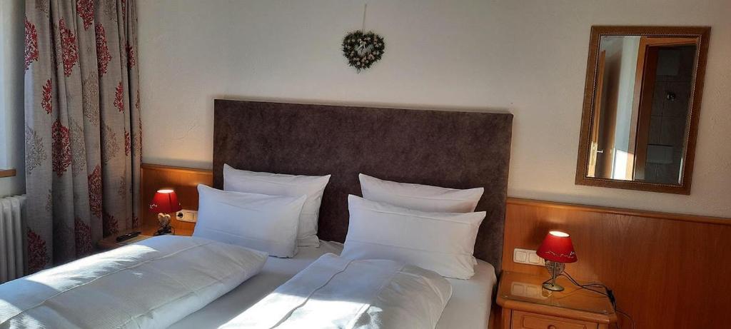 Postel nebo postele na pokoji v ubytování Berghof Mehlan