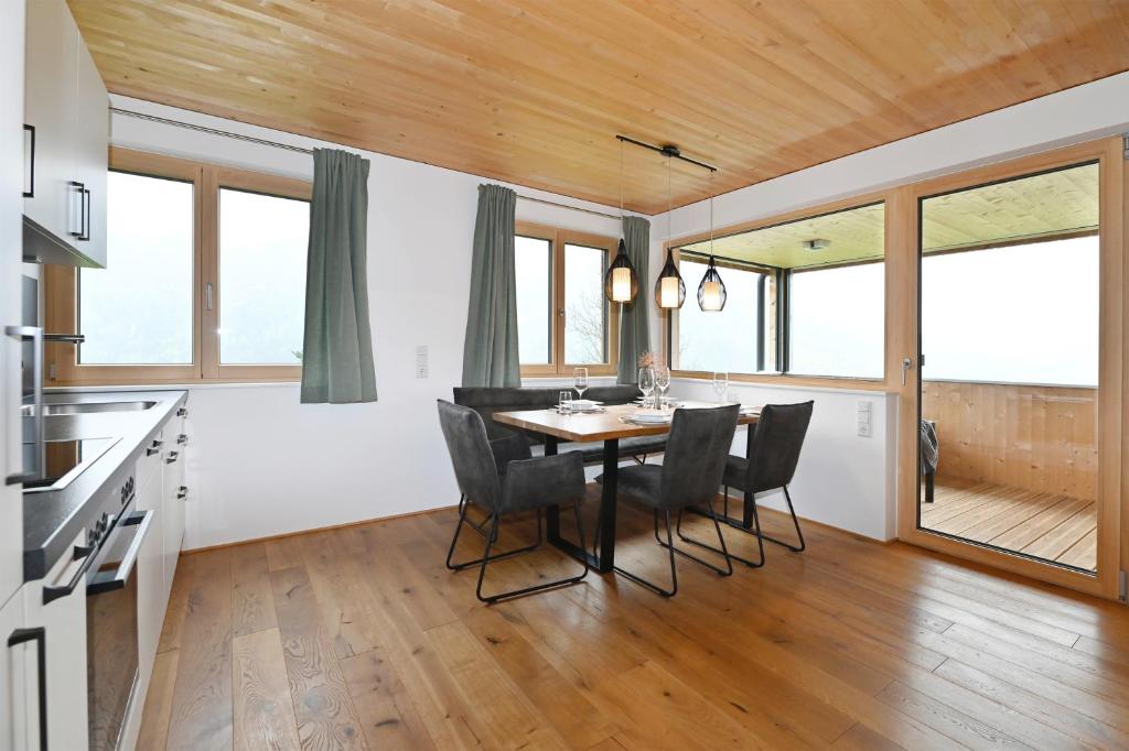 Kuchyň nebo kuchyňský kout v ubytování Panoramahof Bergglück