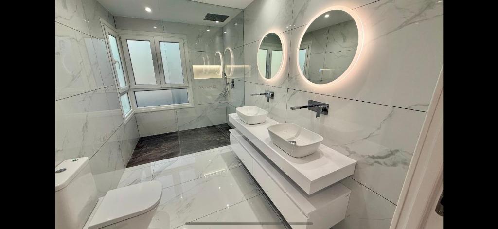 Kúpeľňa v ubytovaní MI CAPRICHO B12 -Luxury Beachfront Apartment- Costa del Sol