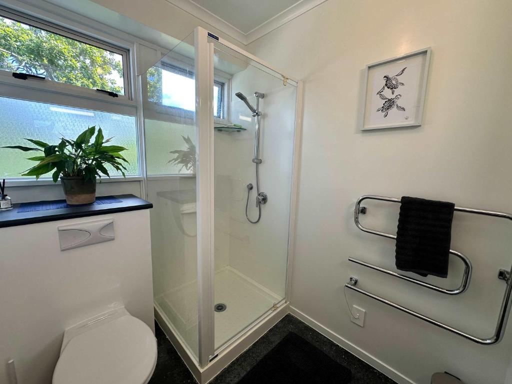 Panoramic City Views in a Modern Central Apartment - Resim 3