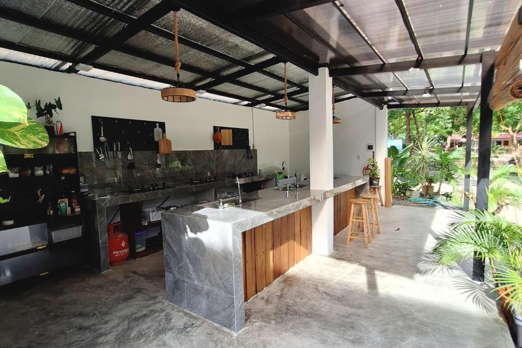Foto dalla galleria di Basilia Guest House a Isola di Bantayan