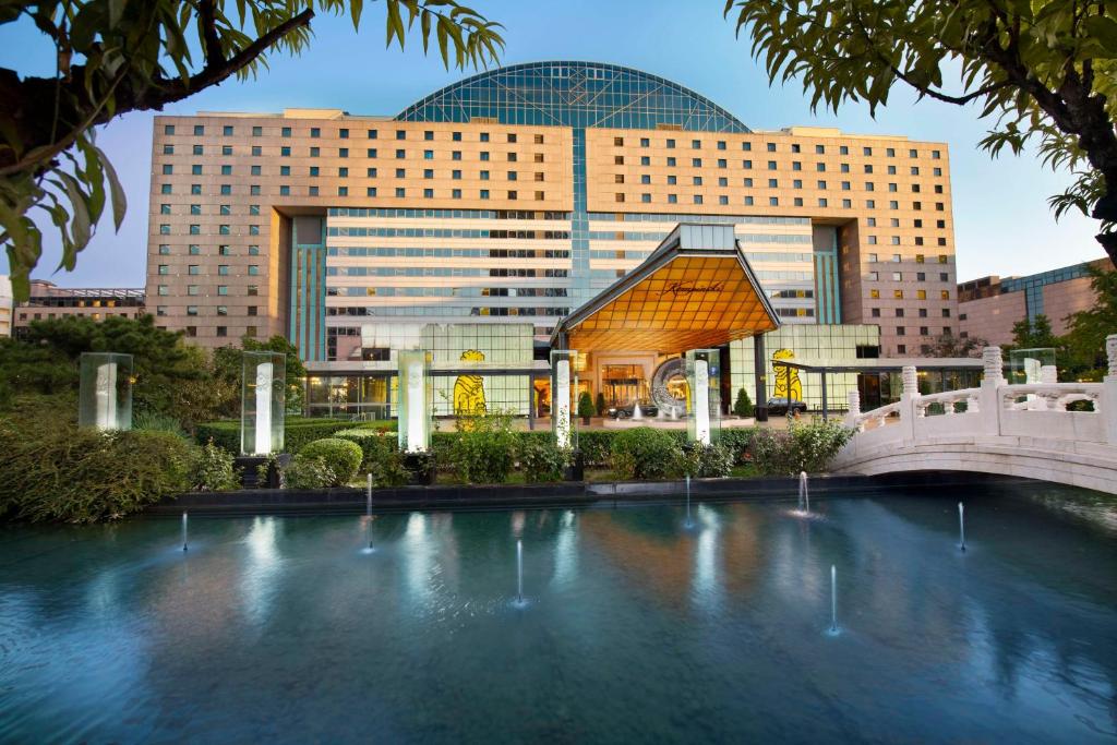 Kempinski Hotel Beijing Yansha Center - Housity