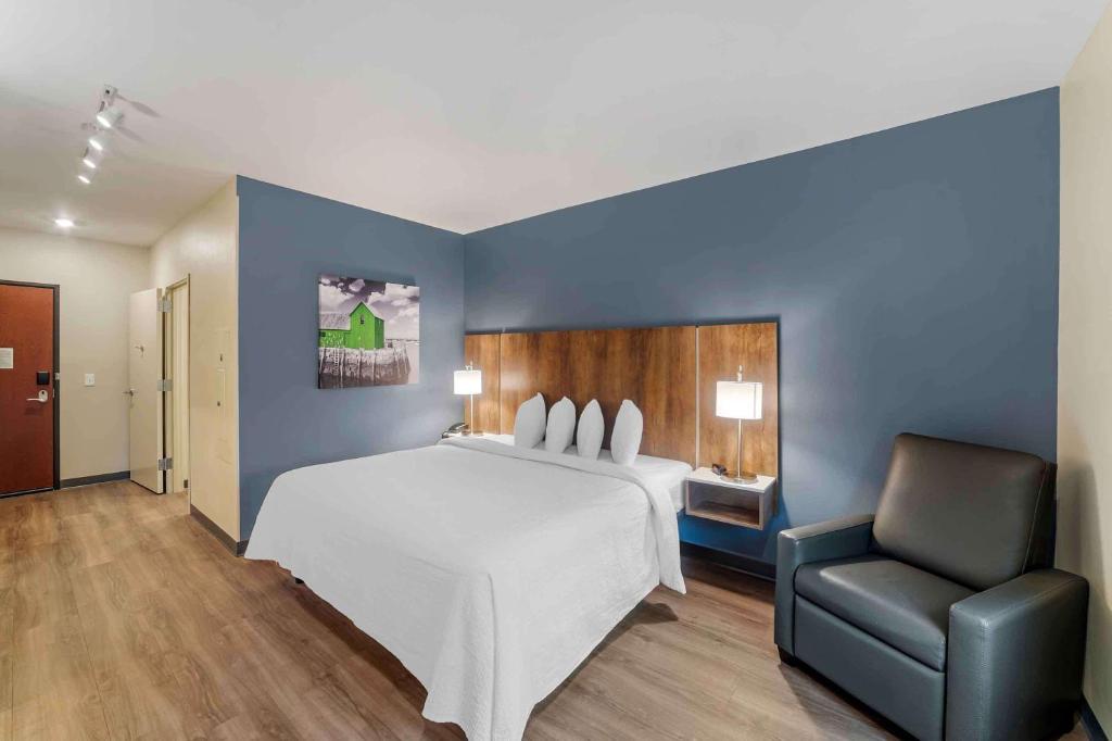 Extended Stay America Premier Suites - Asheville - Studio Lit King-Size