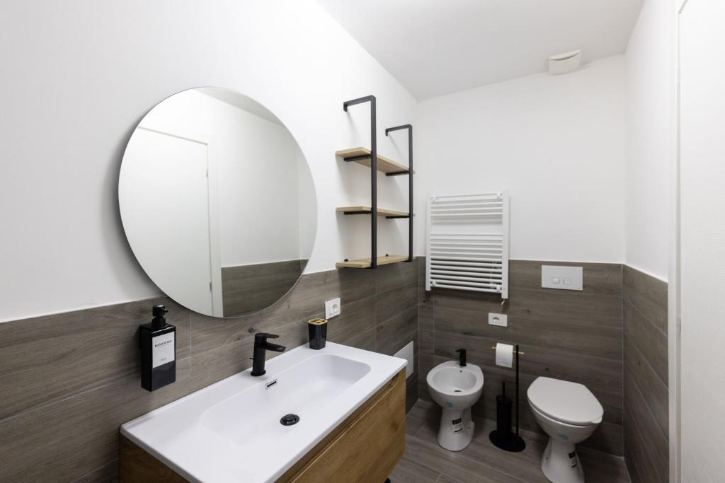 Urban Chic Luxury Suite Apartments - 9