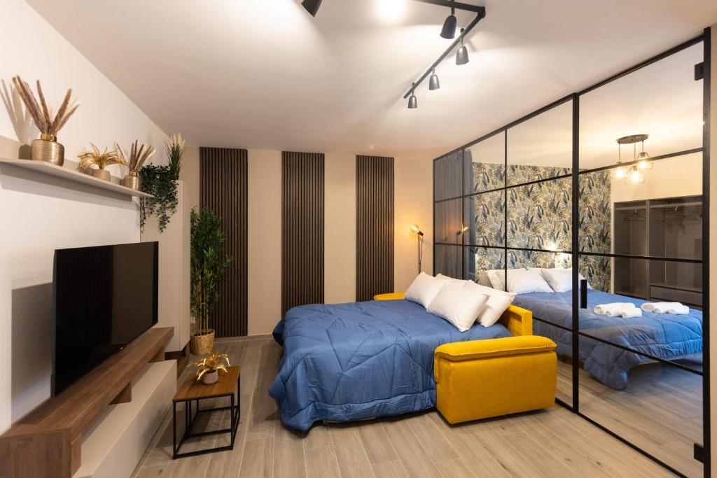 Urban Chic Luxury Suite Apartments - 19