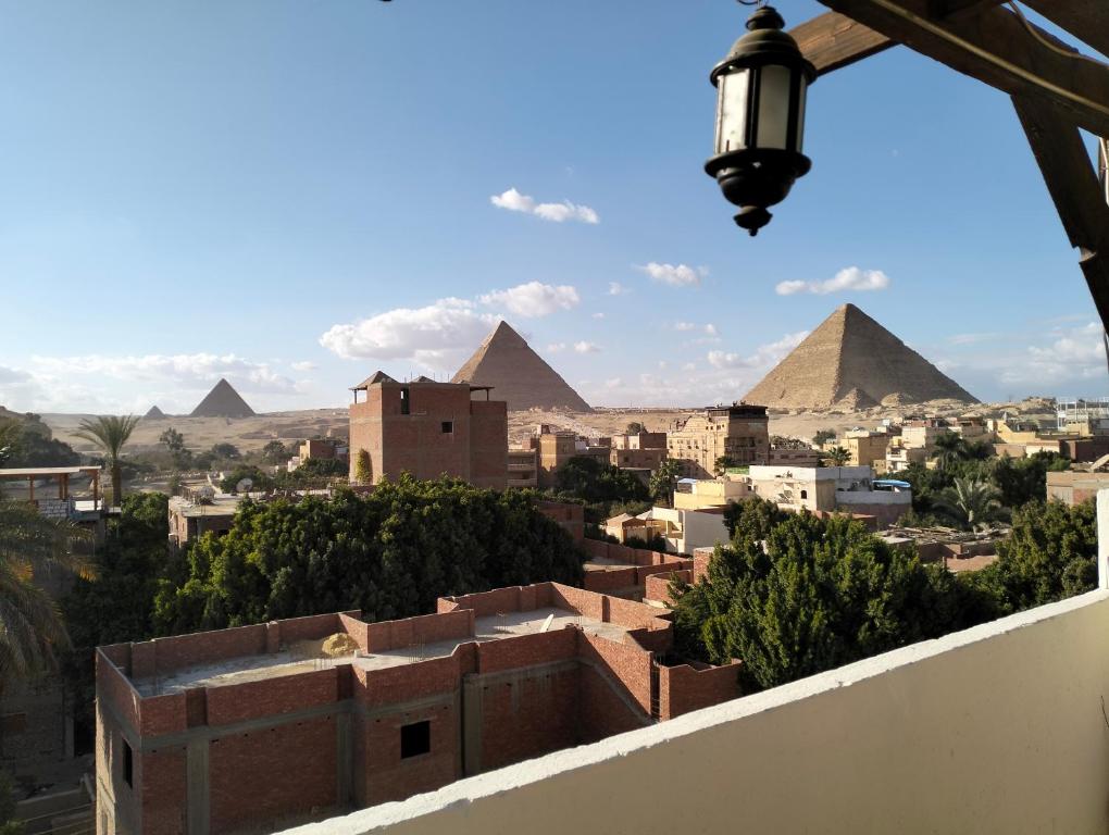 Üldine mäevaade või majutusasutusest T2 pyramids View pildistatud vaade