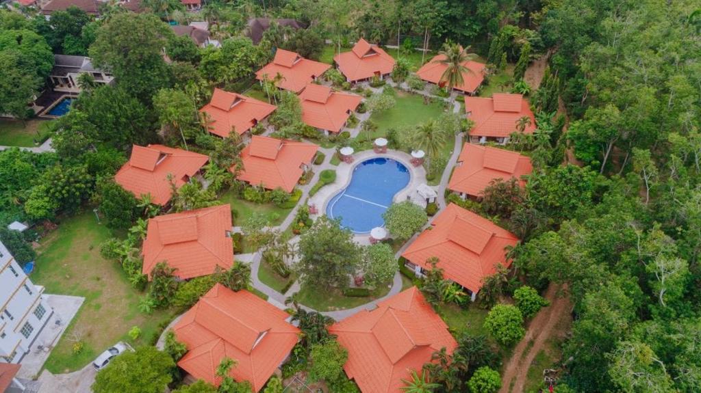 Bazén v ubytování begonia N7 villa resort海棠7号别墅酒店 nebo v jeho okolí