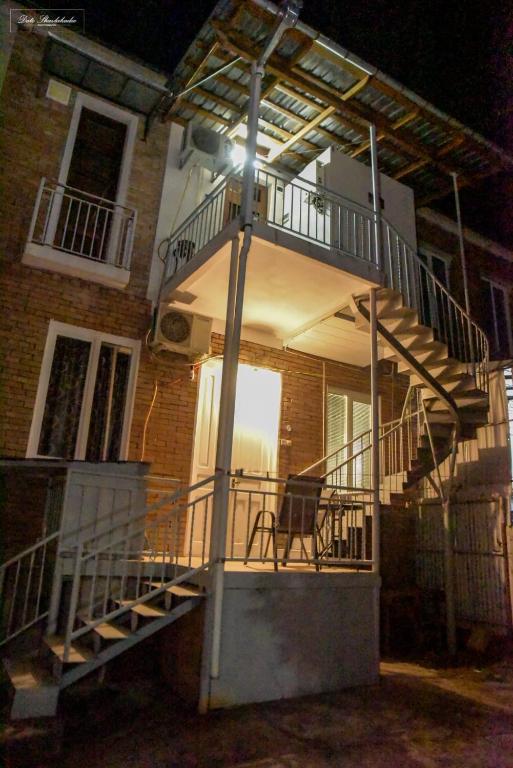 Budova, kde se apartmán nachází