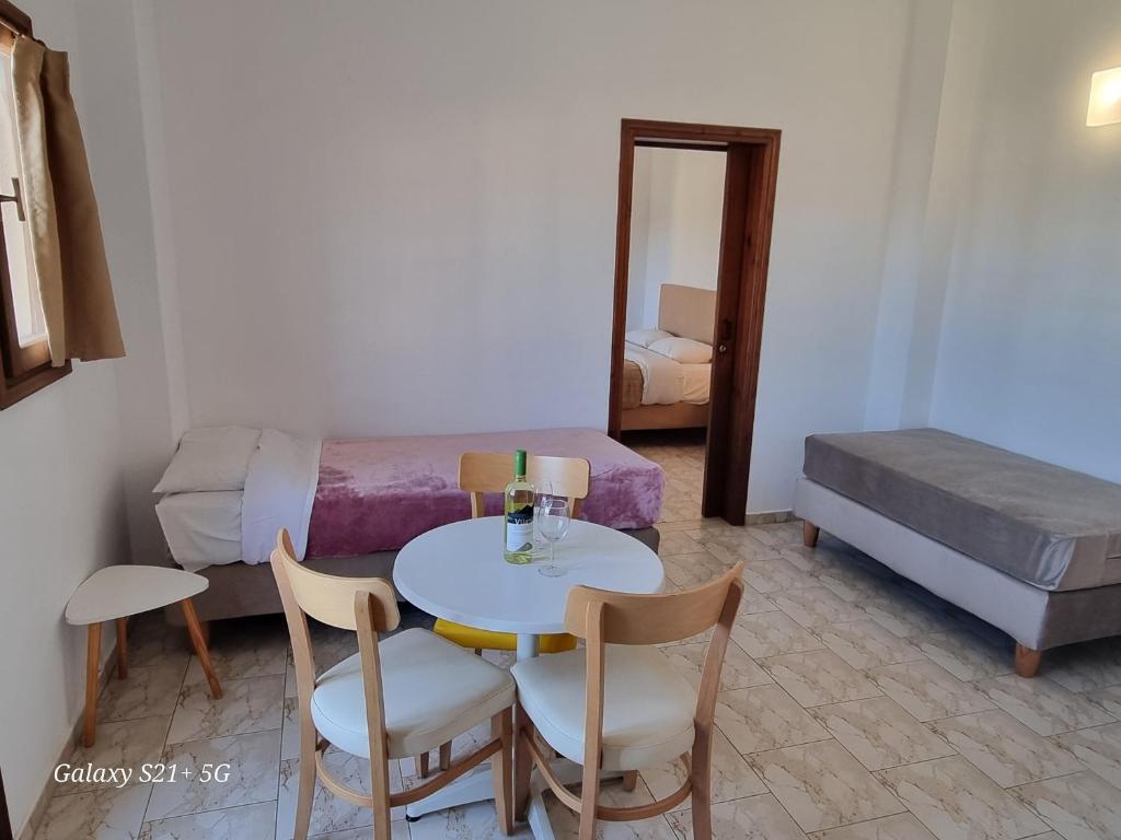 Posezení v ubytování Arhodiko Hotel