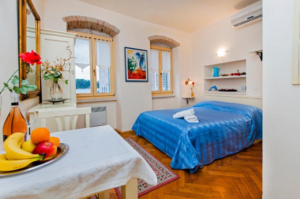 Residence LA CARERA Centro Storico - Double Room With Sea View