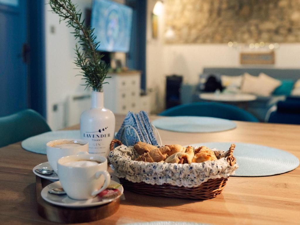 Cibo presso l'affittacamere o nelle vicinanze