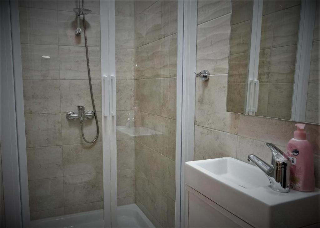Koupelna v ubytování APARTMA NIKA