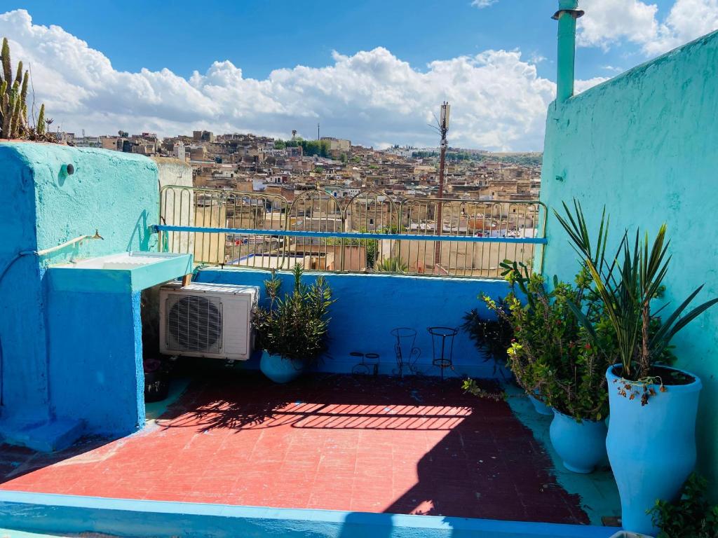 Balkón nebo terasa v ubytování Fes Iconic yedouna hostel
