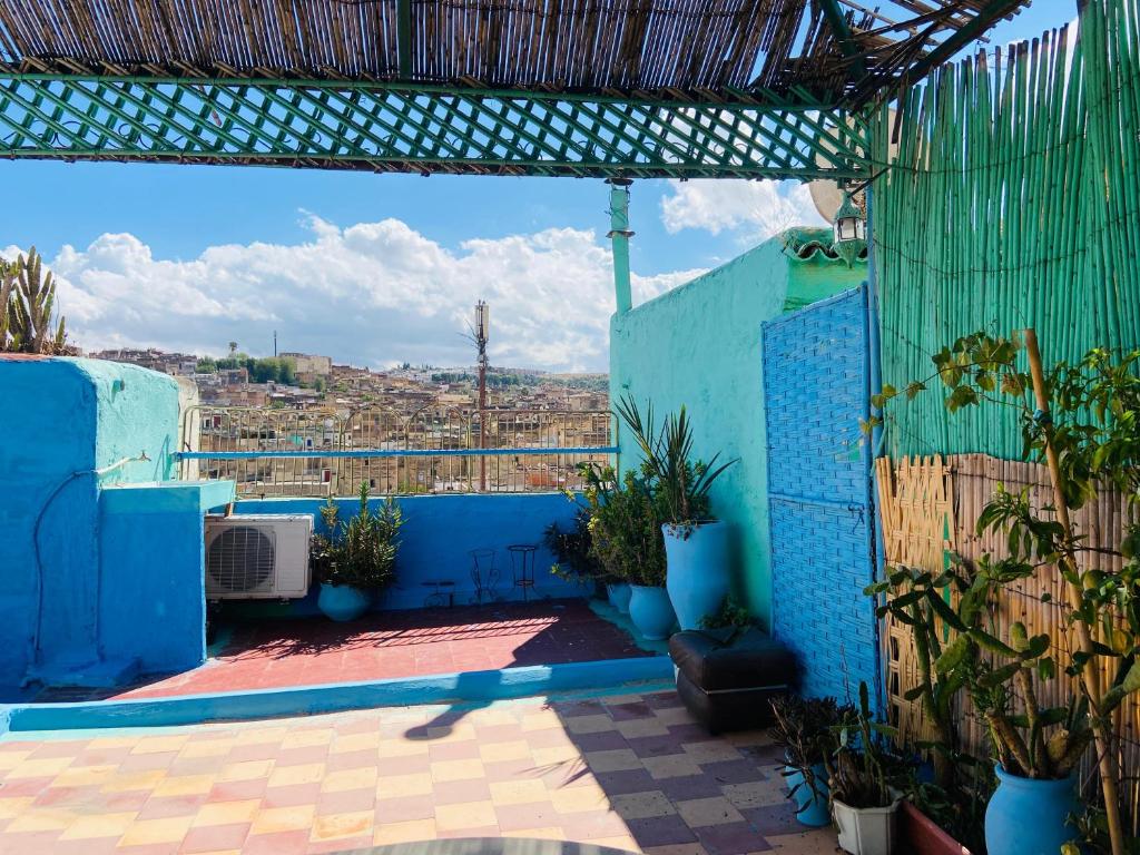 Balkón nebo terasa v ubytování Fes Iconic yedouna hostel
