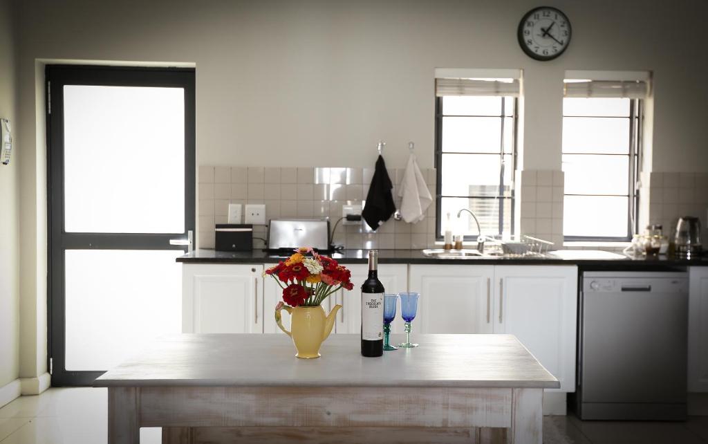 Η κουζίνα ή μικρή κουζίνα στο Lagoon Terrace 1